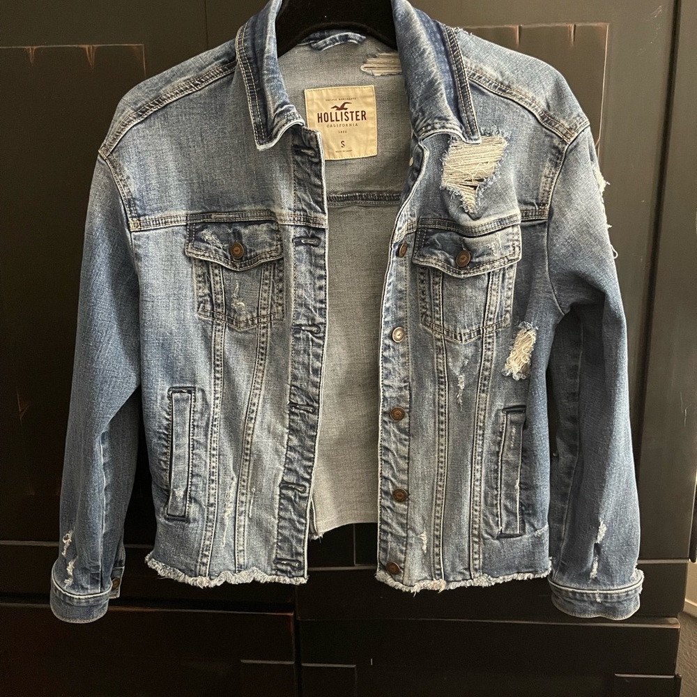 HOLLISTER Distressed Denim Jean Jacket | Medium Wash | Size Small